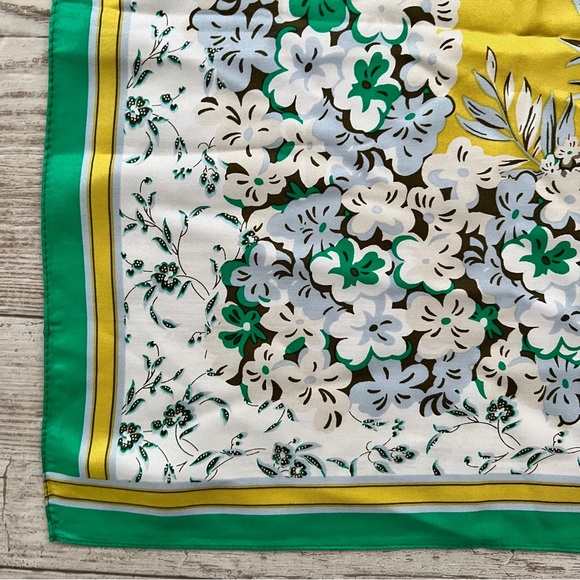 Ann Taylor Green and Yellow Scarf - Picture 3 of 7
